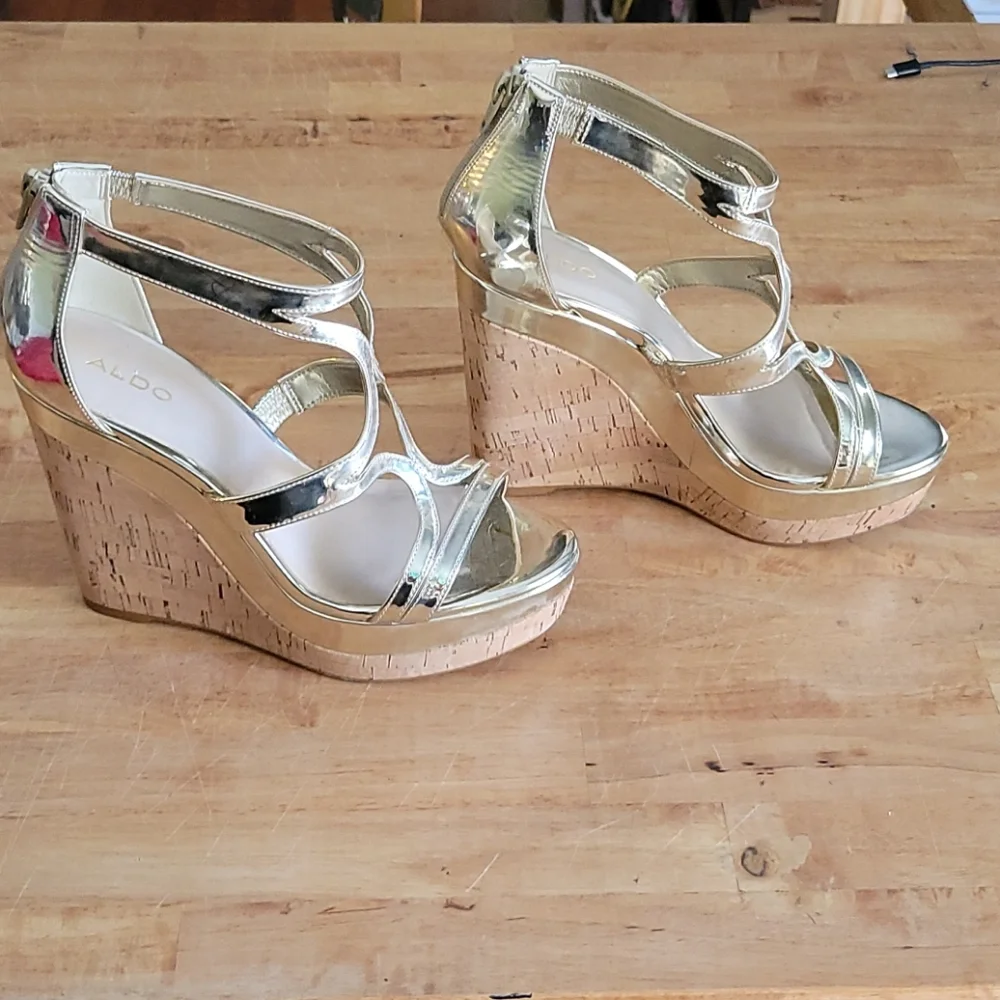 Aldo metallic gold